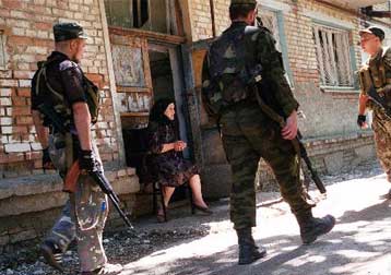 Τρία άτομα συνέλαβαν οι ρωσικές Αρχές για την πολύνεκρη βομβιστική επίθεση στο Γκρόζνι