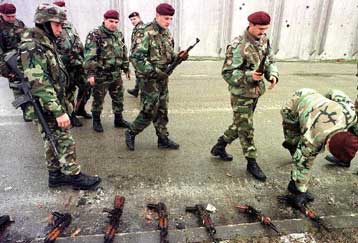 Σε λουτρό αίματος μετατράπηκε επιχείρηση σύλληψης εγκληματία πολέμου στη Βοσνία