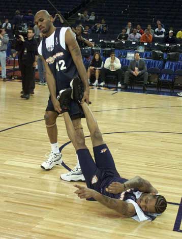 Οι καλλιτεχνικές ανησυχίες του Αϊβερσον θορυβούν το ΝΒΑ<I>Συστάσεις του Στερν στον άσο των 76ερς