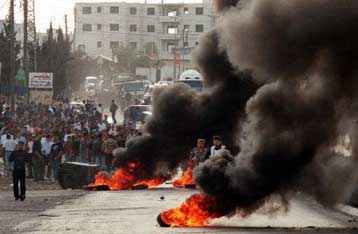 Η κρίση στη Μ.Ανατολή ανεβάζει την τιμή του πετρελαίου θέρμανσης στην Αθήνα<i>Φόβοι για 300 δρχ.