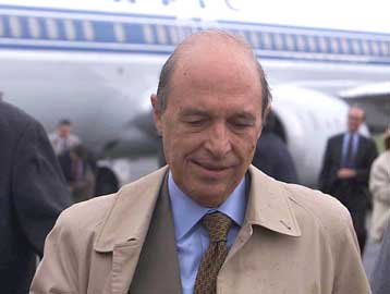 Εφτασε στη Γαλλία ο πρωθυπουργός για το άτυπο Ευρωπαϊκό Συμβούλιο<i>Ποιες είναι οι ελληνικές θέσ