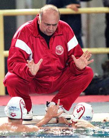 Εμμένει στην παραίτησή του ο Στάμενιτς