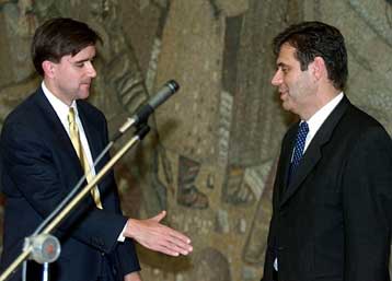 Ηνωμένες Πολιτείες, Βρετανία και Ιταλία αποκαθιστούν τις σχέσεις τους με τη Γιουγκοσλαβία