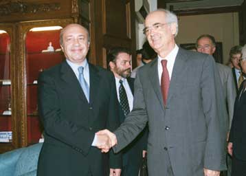 Με Κακλαμάνη και Καραμανλή συναντήθηκε ο Ιβανόφ προτού αναχωρήσει από την Αθήνα