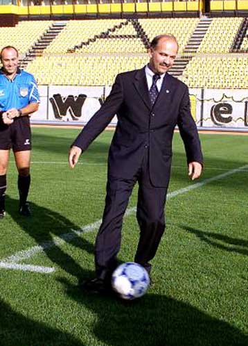 Πρωτοφανής ασέβεια προς το ελληνικό Κοινοβούλιο η απόφαση της ΕΠΟ