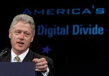 Η χρήση του Διαδικτύου εξαπλώνεται, το «ψηφιακό χάσμα» παραμένει αγεφύρωτο