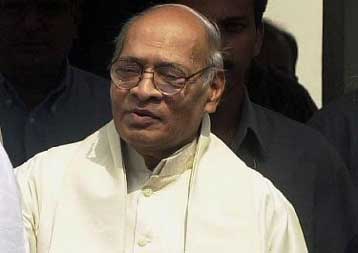 Σε τριετή φυλάκιση καταδικάστηκε ο πρώην πρωθυπουργός της Ινδίας, Ναρασίμα Ράο