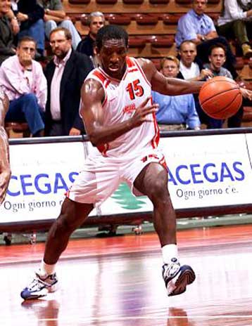 Με κενά στην άμυνα, ο Ολυμπιακός έχασε 98-77 από το Περιστέρι