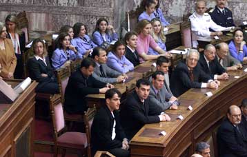 Ανοιξαν διάπλατα οι πόρτες της Βουλής για τους Ολυμπιονίκες