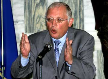 Δύο με τρεις χώρες θα ενταχθούν άμεσα στην ΕΕ, σύμφωνα με ανώτατο αξιωματούχο της Κομισιόν