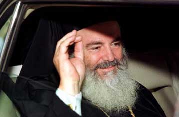 Δεν υποχωρούμε, επανέλαβε ο Χριστόδουλος μετά τη μαραθώνια συνεδρίαση της Ιεράς Συνόδου