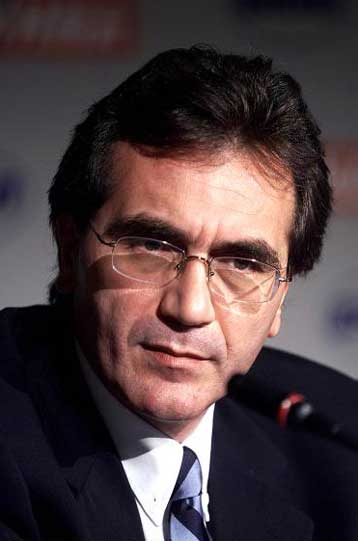 Η απάντηση της «ΘΡΥΛΟΣ ΑΕ» για τον Σαλαλέ<I>«Πιστεύει στα οράματα και τους στόχους του Ολυμπιακο