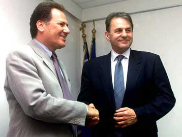 Αιχμές Λαλιώτη, Βενιζέλου για τις δηλώσεις Ρογκ