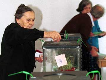 Την Κυριακή ο β γύρος των δημοτικών εκλογών στην Αλβανία<I>Αβέβαιη η συμμετοχή των Δημοκρατών</