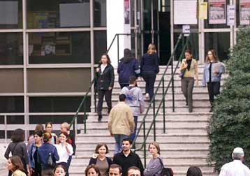 Προσεχώς οι αιτήσεις για το Ανοιχτό Πανεπιστήμιο – Δύο νέα προγράμματα από την άνοιξη του 2001