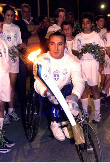 Η Αθήνα κινδυνεύει να μην πάρει τη σημαία των Παρολυμπιακών Αγώνων από το Σίδνεϊ