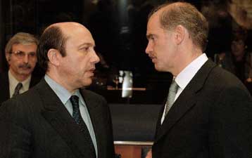 Στην Αθήνα την Πέμπτη ο Ρώσος υπουργός Εξωτερικών<I>Επαφές με κυβέρνηση και αντιπολίτευση για Κυ