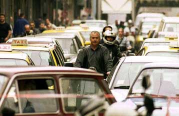 Μπλακάουτ στους δρόμους προκάλεσε η απεργία ΓΣΕΕ – ΑΔΕΔΥ