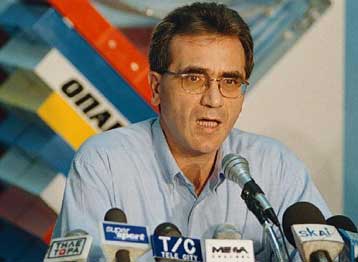 Μετά το Χρ.Ροκόφυλλο και ο Χρ.Σαλαλές παραιτήθηκε από την ΚΕ του ΠΑΣΟΚ