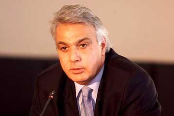 Διάταξη για τον πρόεδρο της ΕΠΑΕ προωθεί ο Φλωρίδης