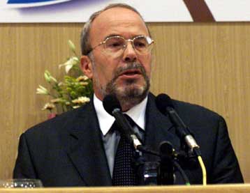 Έκπληξη προκαλούν στην ελληνική μειονότητα οι δηλώσεις Νάνο