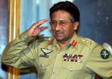 Το Πακιστάν επιστρέφει στη δημοκρατία εντός δύο χρόνων, υπόσχεται ο Μουσαράφ