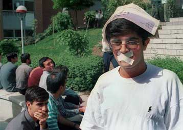 Οδηγίες για δροσερή αναπνοή<i>Ένας στους τέσσερις αντιμετωπίζει πρόβλημα δυσάρεστης αναπνοής</i>