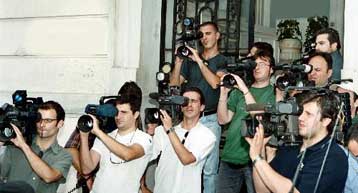 Περισσότερα από 7 δισ. δραχμές χρωστούν τα κανάλια στο Δημόσιο