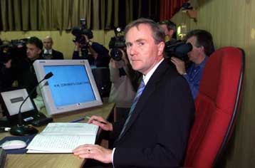 Το BBC «ξεσκεπάζει» τους φερόμενους ως ενόχους βομβιστικής ενέργειας στη Β.Ιρλανδία