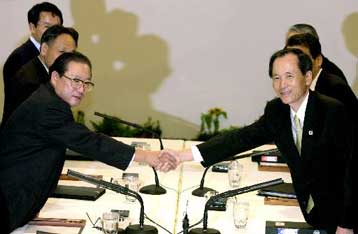 Ρωσία και Νότιος Κορέα γιορτάζουν τα δέκα χρόνια διπλωματικών σχέσεων