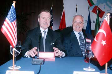 Η αναγνώριση της γενοκτονίας των Αρμενίων από τις ΗΠΑ στη συνάντηση Κοέν – Τσακμάκογλου