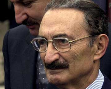 Ανανεώνει την πρόσκλησή του στον Κ.Σημίτη ο Τούρκος πρωθυπουργός