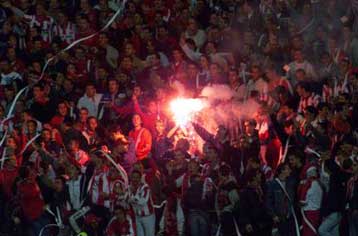 Πρόστιμα της UEFA σε Ολυμπιακό – Παναθηναϊκό<I>Δύο αγωνιστικές στον Ζιντάν, παίζει με Παναθηναϊκ