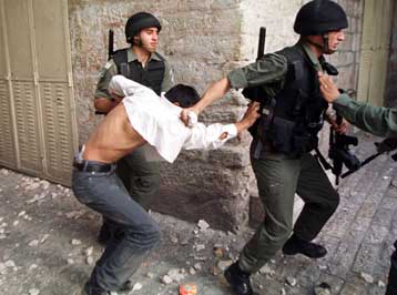 Ένας νεκρός ύστερα από συγκρούσεις στη Ναζαρέτ