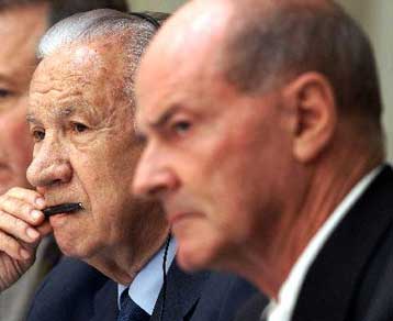 Ο Γκόσπερ έθεσε εαυτόν εκτός υποψηφιότητας για την προεδρία της ΔΟΕ