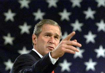 Μειώνεται το προβάδισμα του Γκορ έναντι του Μπους