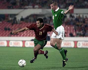 Νίκησε η Ισπανία, «σκόνταψε» η Πορτογαλία για τα προκριματικά του Μουντιάλ 2002 <I>Οι βαθμολογίε