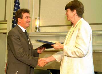 Εντείνονται τα μέτρα του υπουργείου Δημόσιας Τάξης εναντίον της τρομοκρατίας