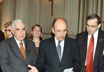 Στους Ζισκάρ ντ Εστέν, Μίκη Θεοδωράκη και Τζον Ντόραν τα φετινά Βραβεία Ωνάση