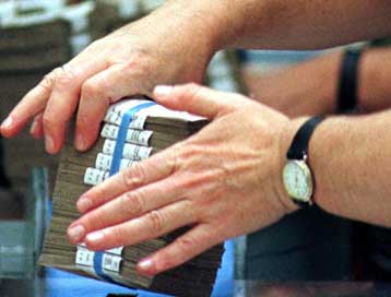 Repos και συνάλλαγμα συγκεντρώνουν το ενδιαφέρον των επενδυτών