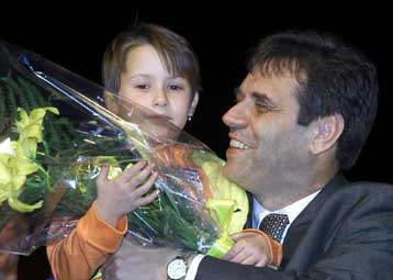 To απόγευμα του Σαββάτου ορκίζεται πρόεδρος ο Κοστούνιτσα