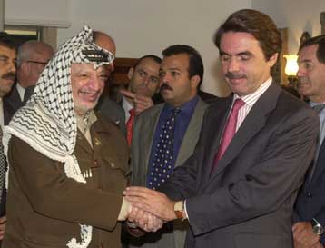 Στην Ισπανία για συνομιλίες με τον Αθνάρ κατέφθασε ο Αραφάτ