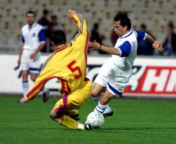 Ο Νινιάδης αντικαθιστά τον τραυματία Τσάρτα στο παιχνίδι με την Αλβανία