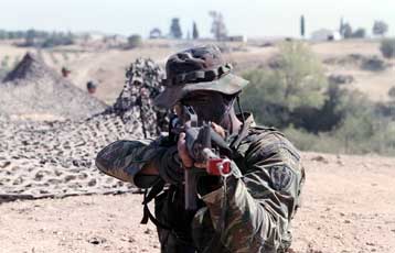 Τον Έλληνα στρατιώτη του 2010 παρουσίασε το ΓΕΣ