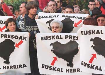 Σε κάθειρξη 109 ετών καταδικάστηκε ο φερόμενος ως πρώην ηγέτης της ΕΤΑ