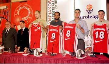 Επιστροφή στην κορυφή του μπάσκετ<I>Παρουσιάστηκε ο «νέος» Ολυμπιακός</I>