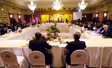 Ενδυνάμωση της ASEAN και μικρότερες παρεμβάσεις από τις ΗΠΑ ζητούν οι Ασιάτες ηγέτες