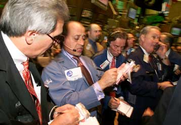 Σημαντικές απώλειες για Dow Jones και Nasdaq την Πέμπτη