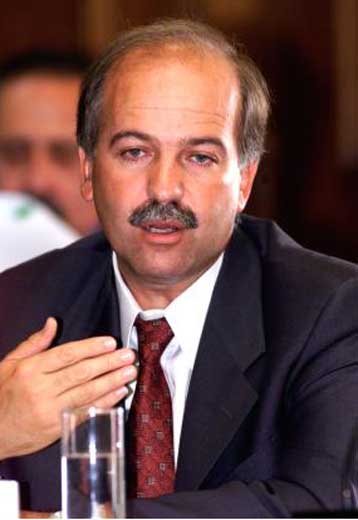 Πέρασε από την αρμόδια επιτροπή της Βουλής το νομοσχέδιο του Φλωρίδη