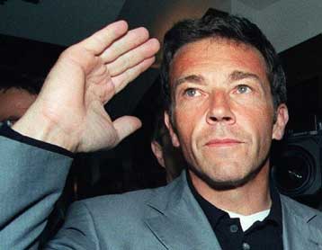 Επιστρέφει δριμύτερος στη Βιέννη ο Χάιντερ, σύμφωνα με δημοσίευμα περιοδικού